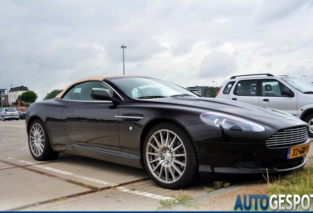 Aston Martin DB9 Volante