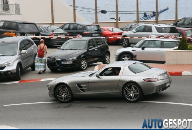 Mercedes-Benz SLS AMG