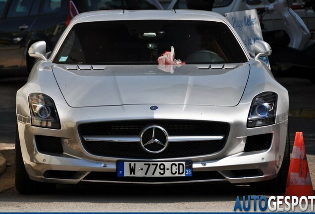 Mercedes-Benz SLS AMG