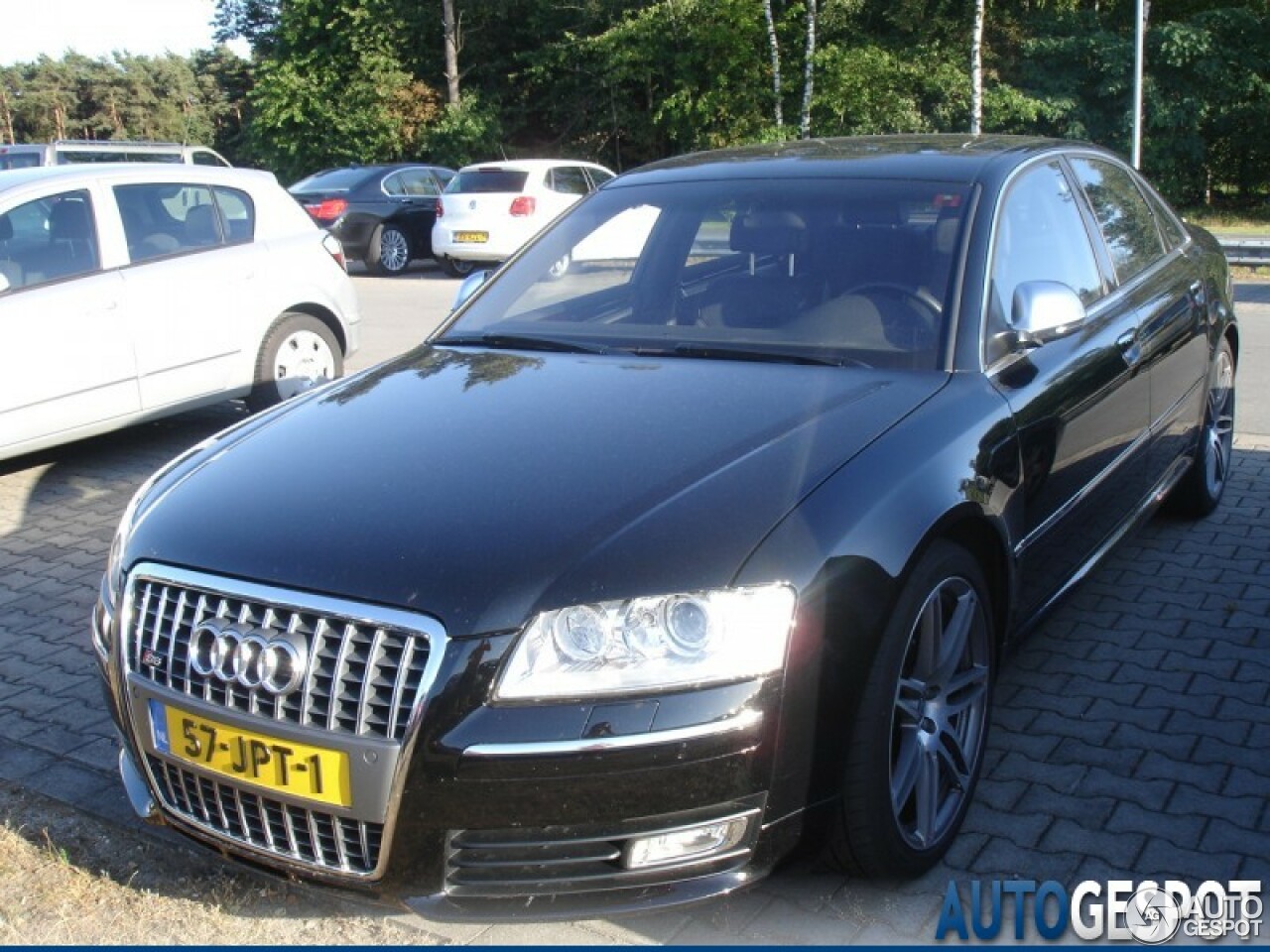 Audi S8 D3