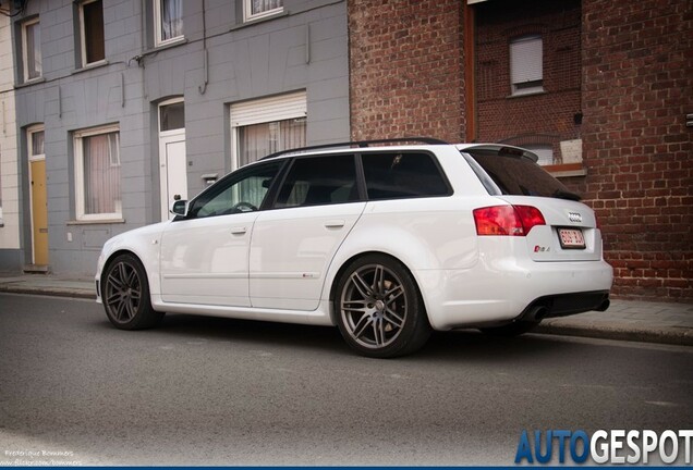 Audi RS4 Avant B7