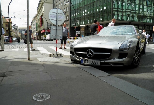 Mercedes-Benz SLS AMG