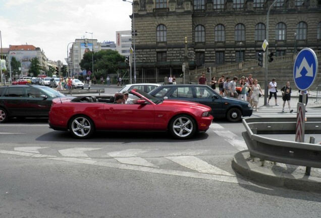 Ford Mustang GT Convertible 2010