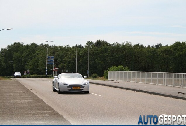 Aston Martin V8 Vantage N400 Roadster