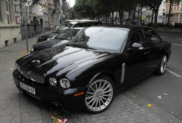 Jaguar XJR