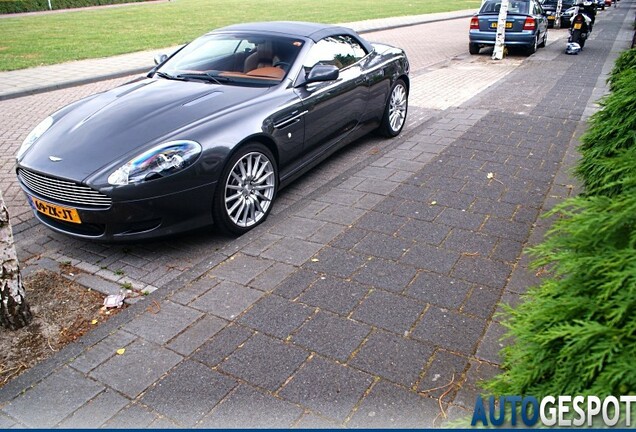 Aston Martin DB9 Volante