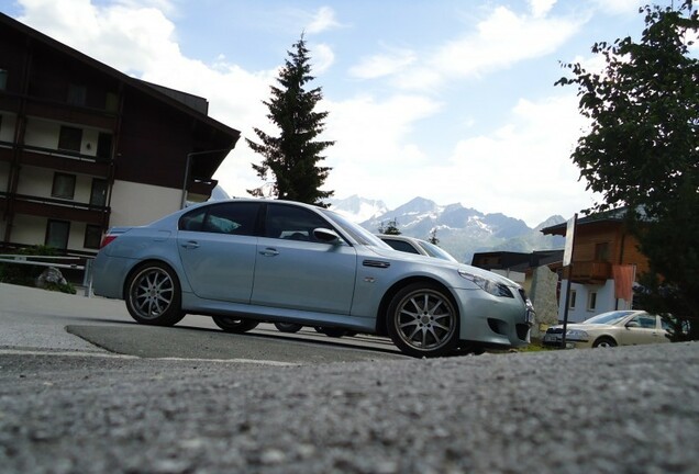 BMW M5 E60 2005