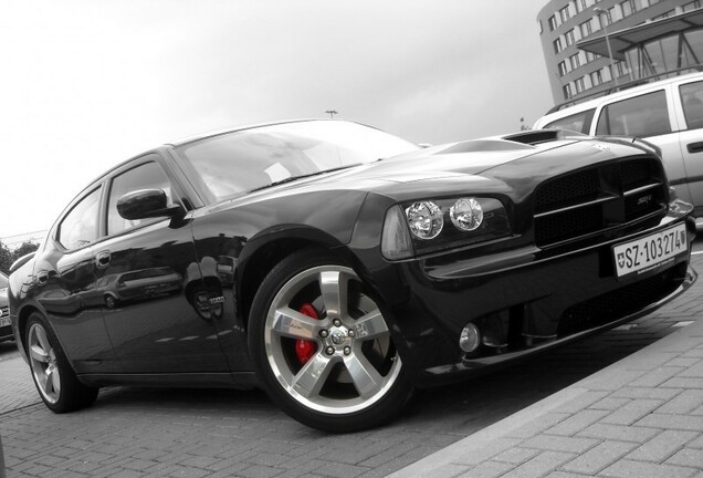 Dodge Charger SRT-8