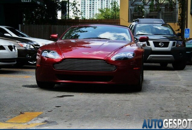 Aston Martin V8 Vantage Roadster