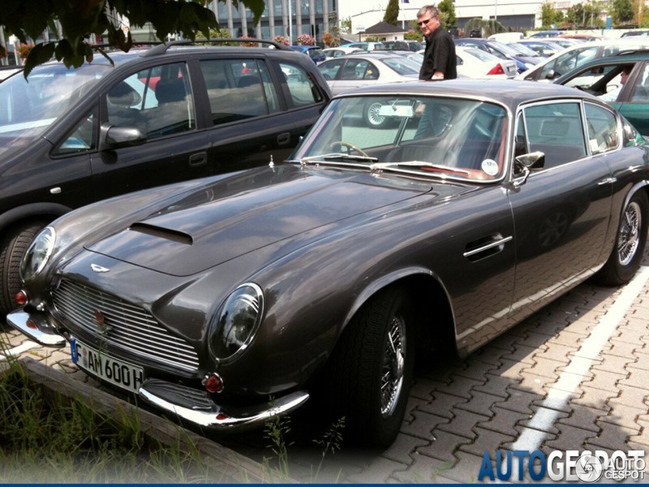 Aston Martin DB6 MKII