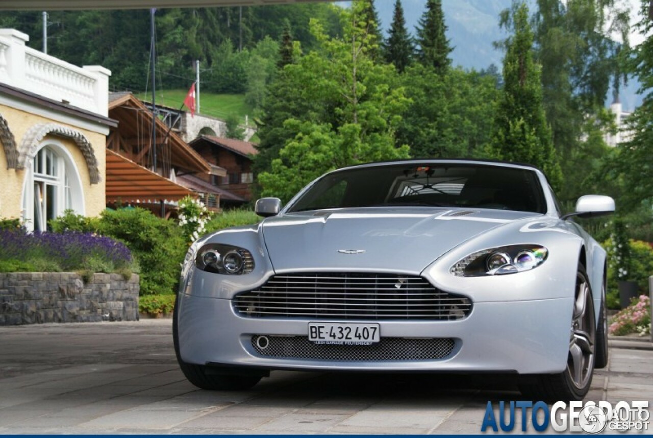 Aston Martin V8 Vantage N400 Roadster