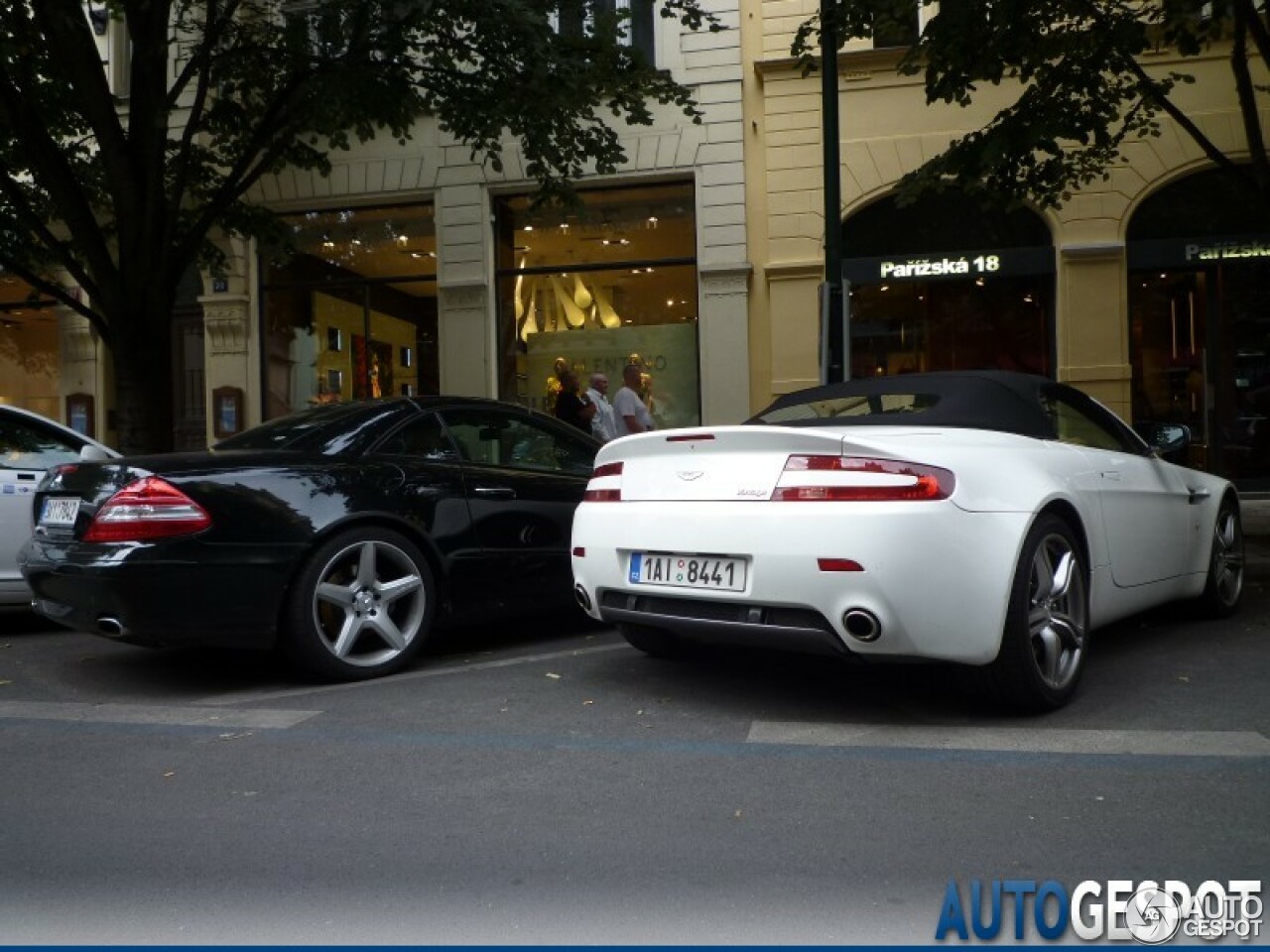 Aston Martin V8 Vantage Roadster