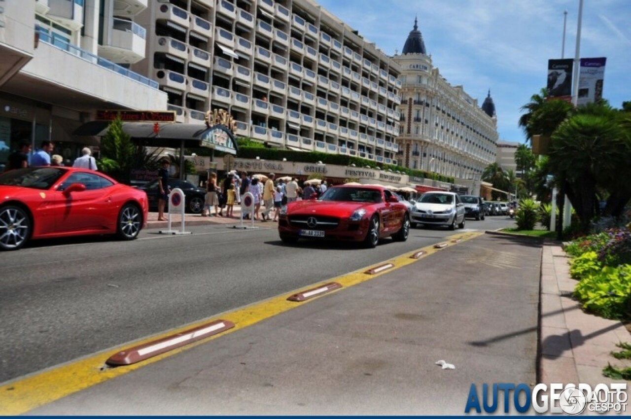 Mercedes-Benz SLS AMG