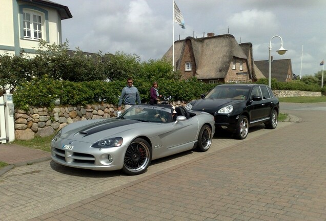 Dodge Viper SRT-10 Roadster 2003