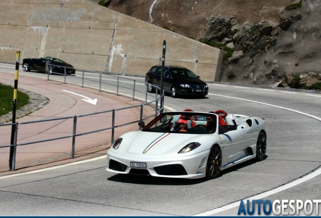 Ferrari Scuderia Spider 16M