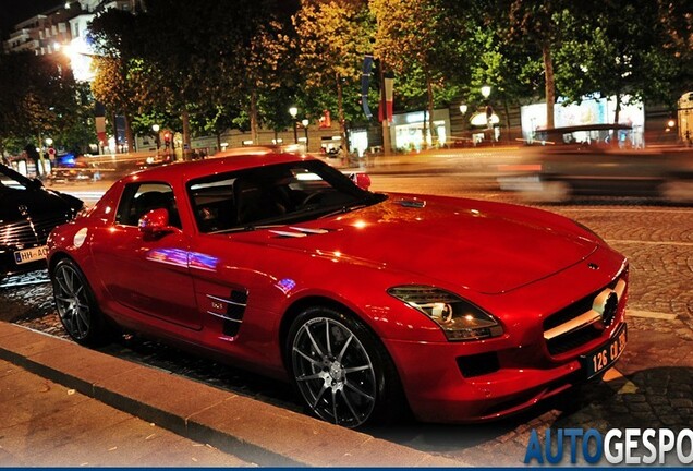 Mercedes-Benz SLS AMG