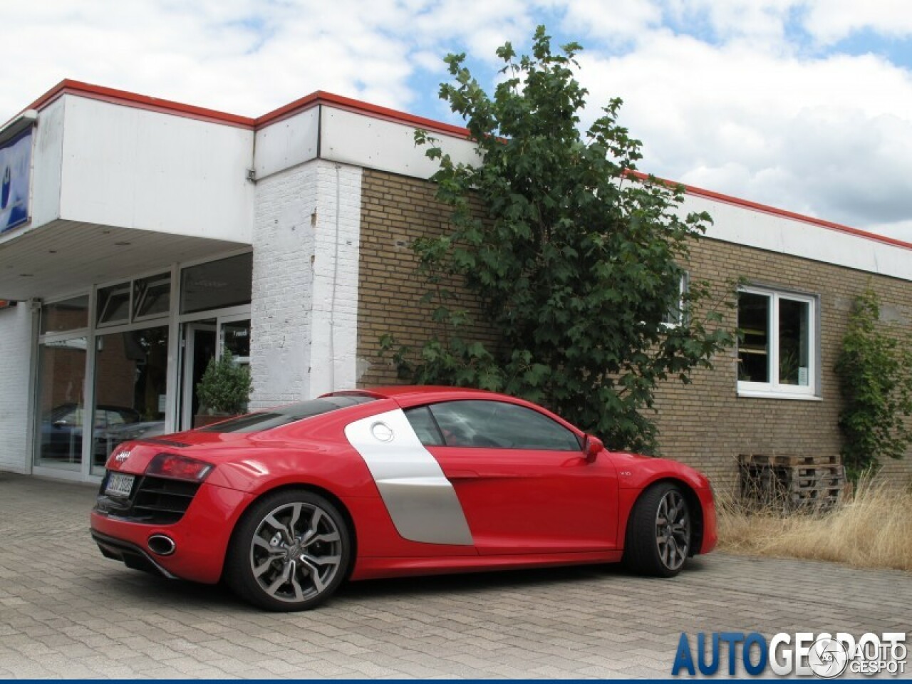 Audi R8 V10