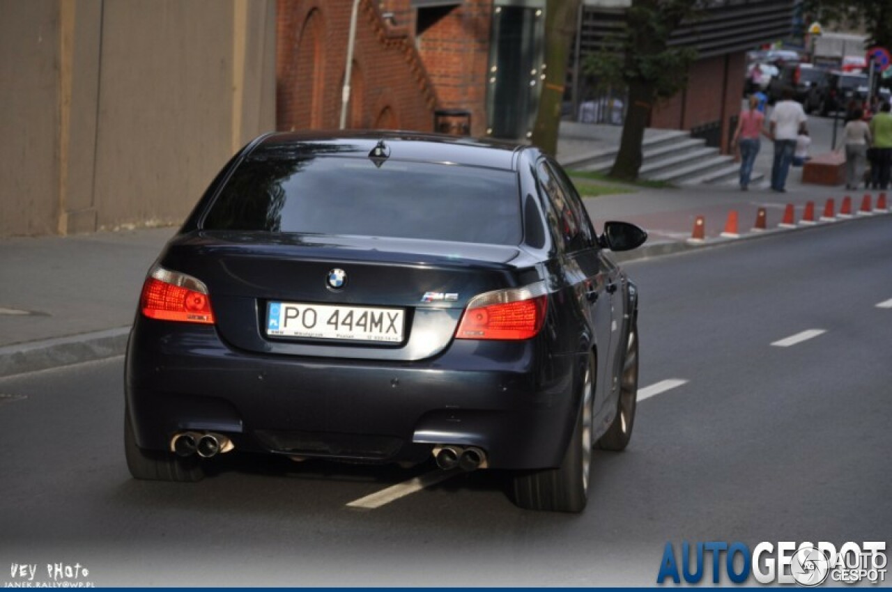 BMW M5 E60 2005