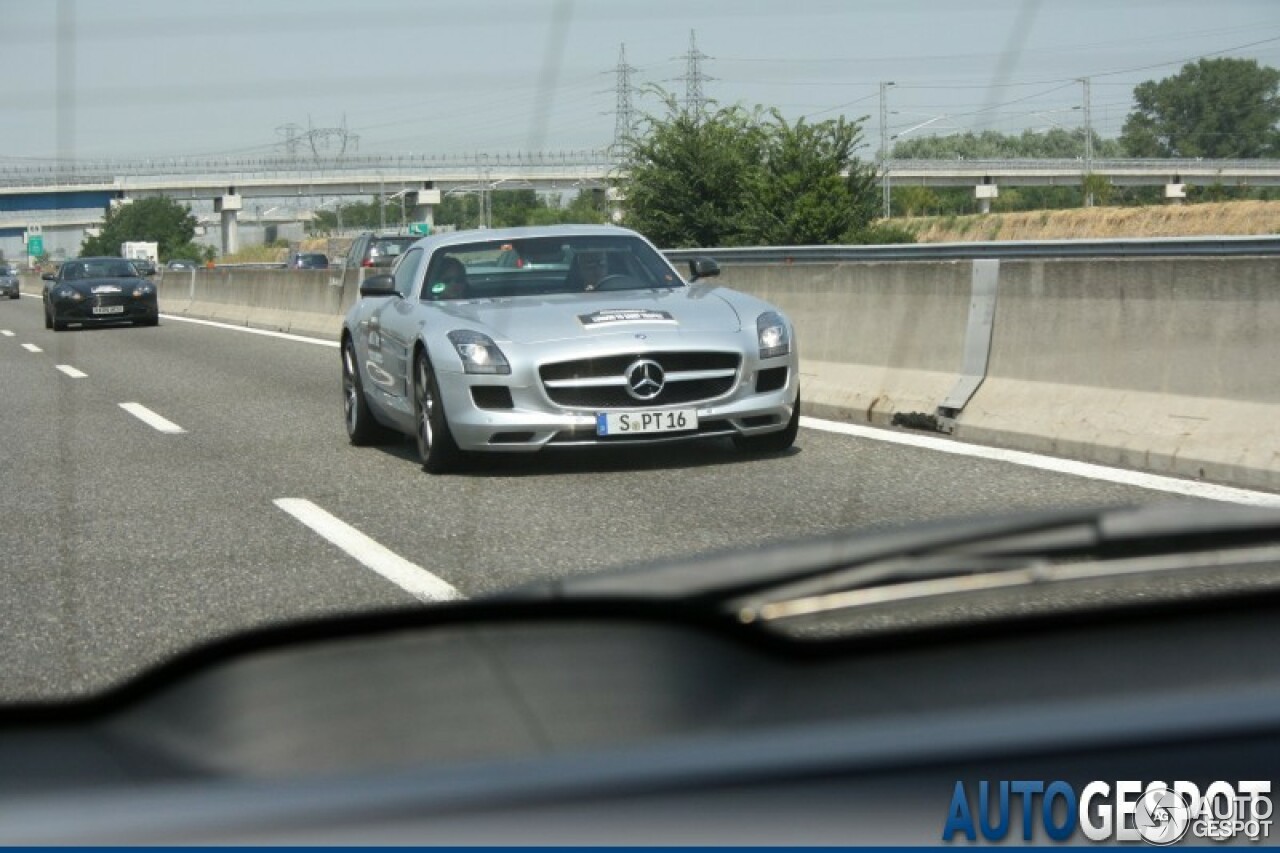 Mercedes-Benz SLS AMG