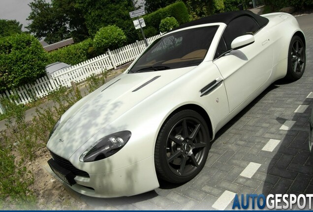 Aston Martin V8 Vantage Roadster