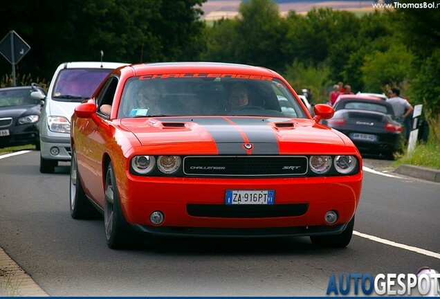 Dodge Challenger SRT-8