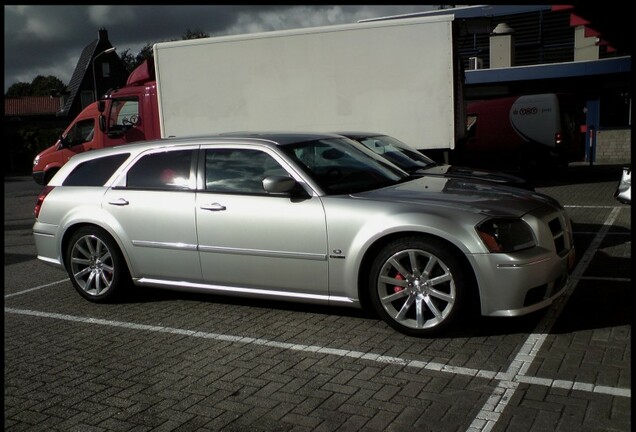 Dodge Magnum SRT-8