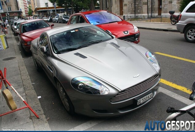 Aston Martin DB9