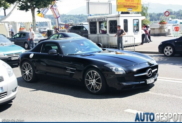 Mercedes-Benz SLS AMG