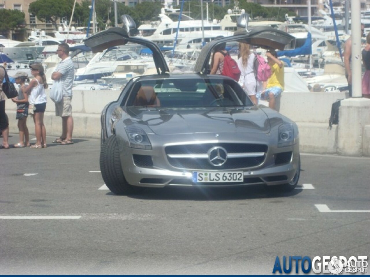 Mercedes-Benz SLS AMG