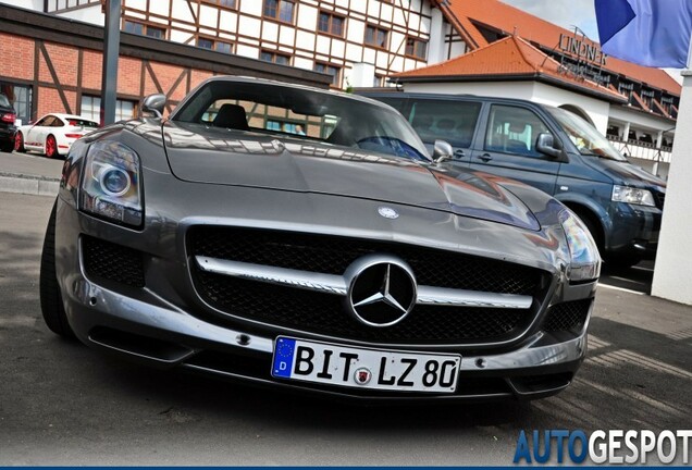 Mercedes-Benz SLS AMG