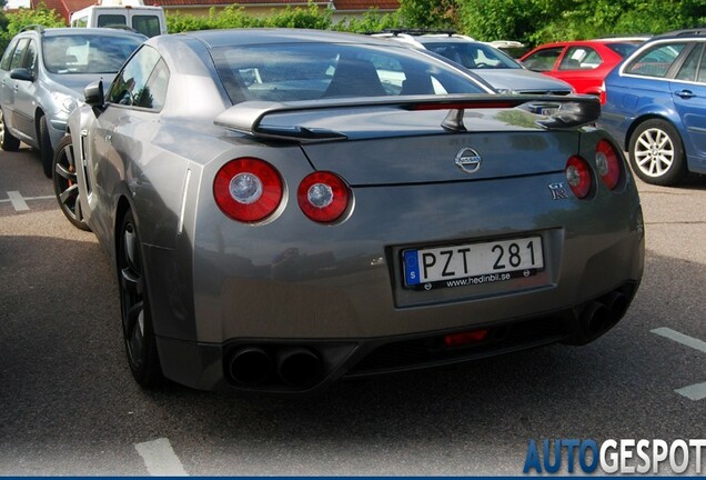 Nissan GT-R