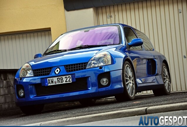 Renault Clio V6 Phase II