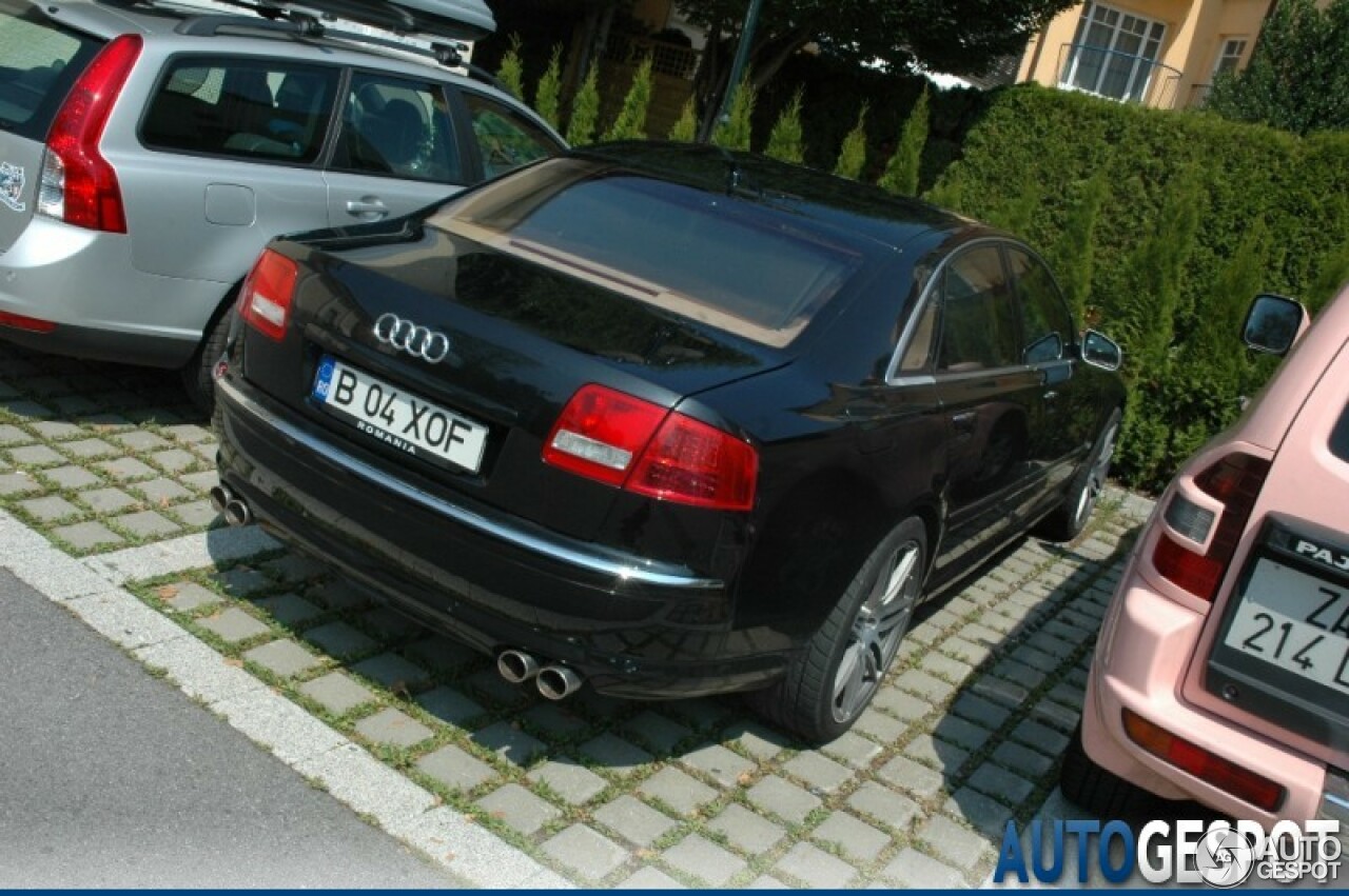 Audi S8 D3