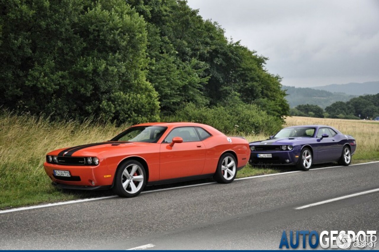 Dodge Challenger SRT-8