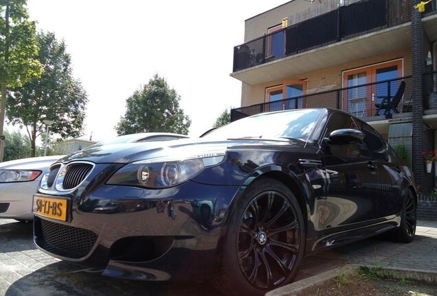 BMW M5 E60 2005