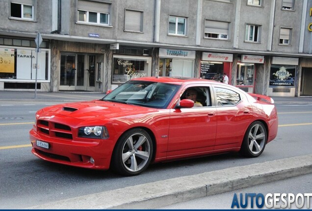 Dodge Charger SRT-8