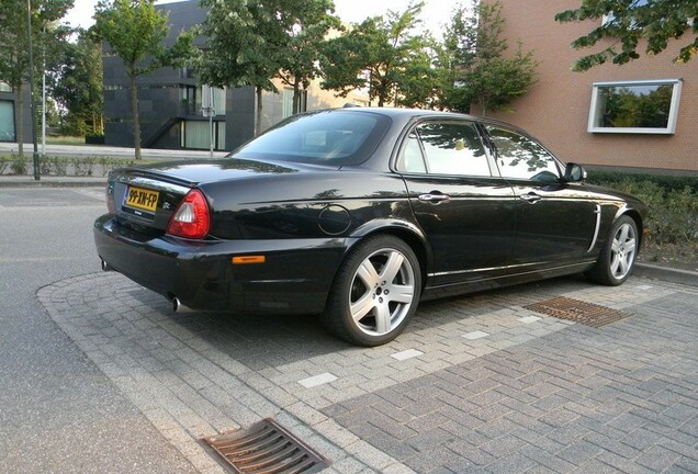 Jaguar XJR