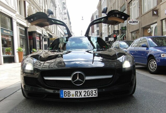 Mercedes-Benz SLS AMG