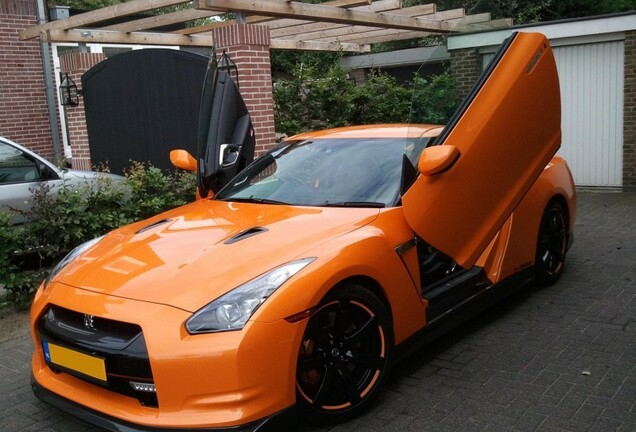 Nissan GT-R