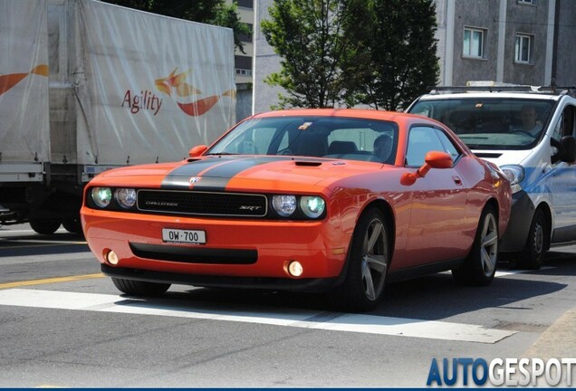 Dodge Challenger SRT-8