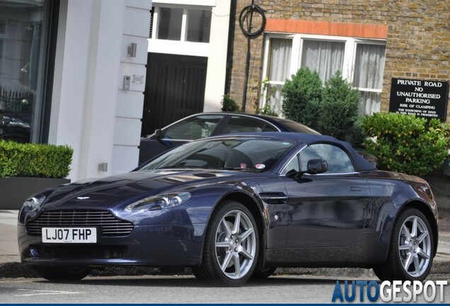 Aston Martin V8 Vantage Roadster