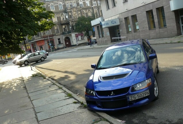 Mitsubishi Lancer Evolution IX FQ