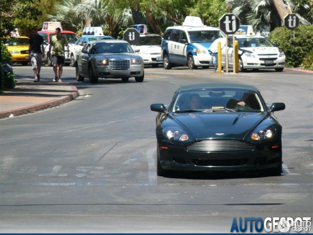 Aston Martin DB9 Volante