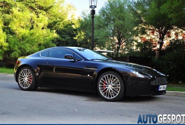 Aston Martin V8 Vantage