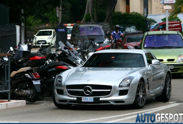 Mercedes-Benz SLS AMG