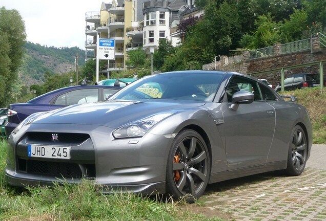 Nissan GT-R