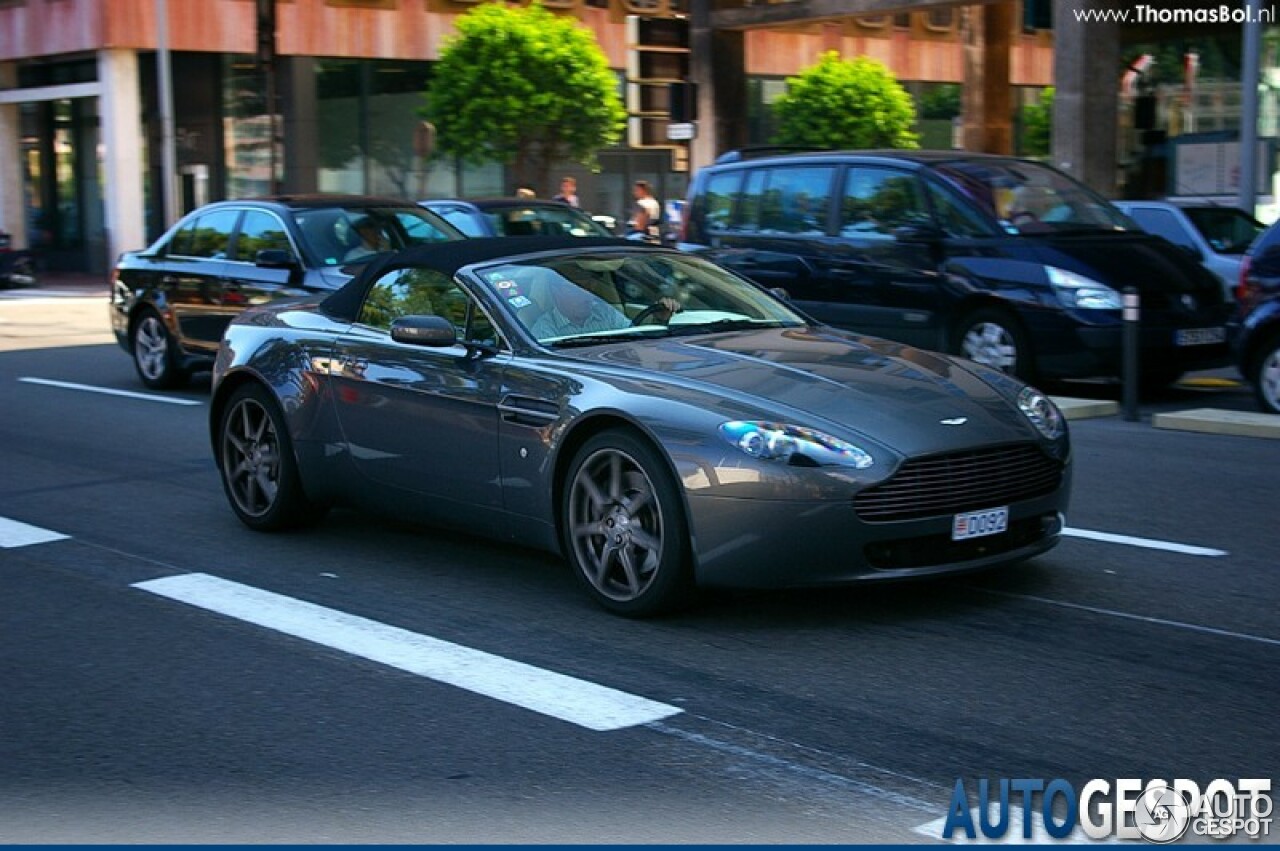 Aston Martin V8 Vantage Roadster