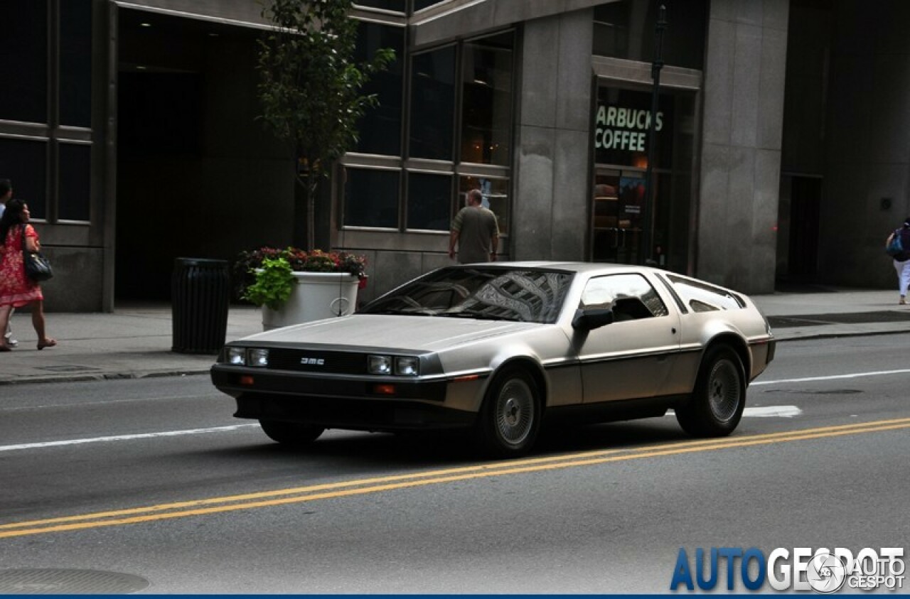 DeLorean DMC-12