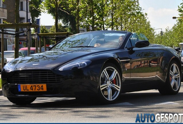 Aston Martin V8 Vantage Roadster