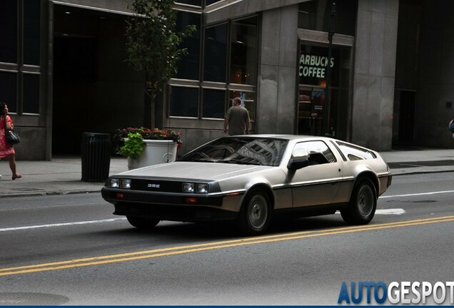 DeLorean DMC-12